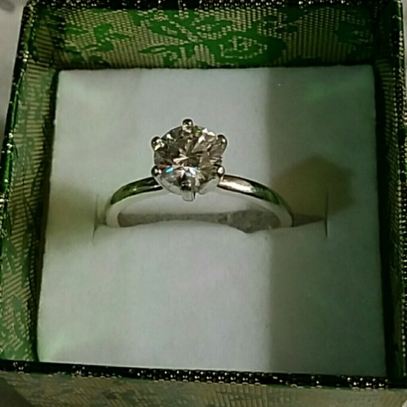 Moissanite Jewelry - Genuine COLORLESS Moissanite  1.00 Ctw .925 😍😍😘